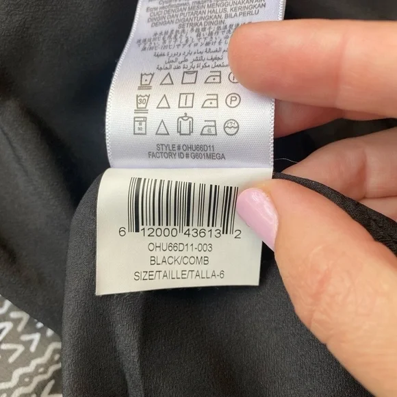 BCBGeneration Woman’s Black/White Pattern Mini Dress, Size 6 - Picture 3 of 10